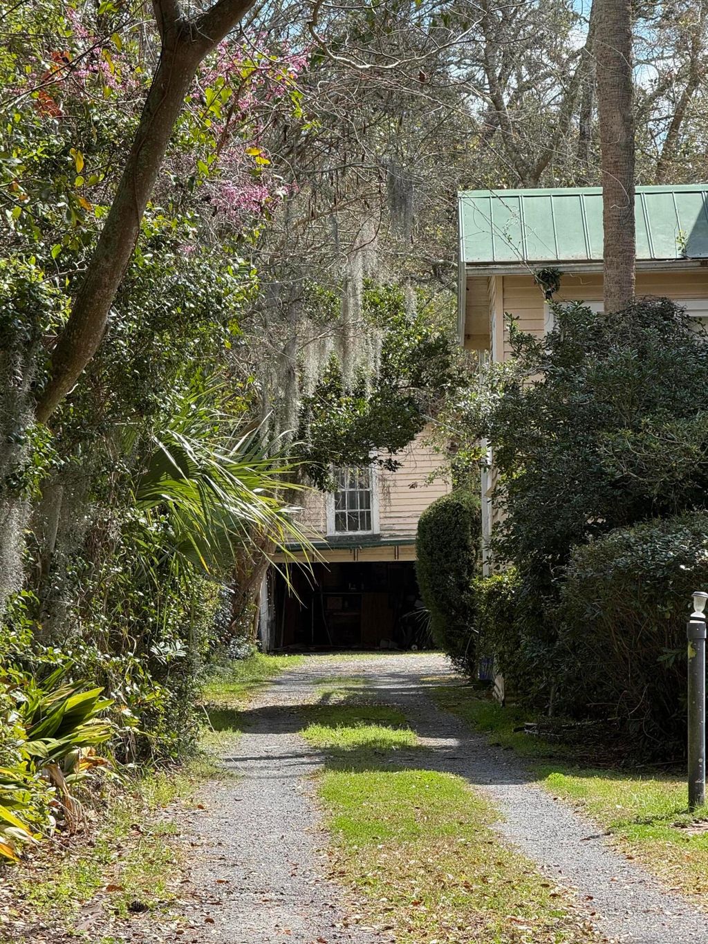 Photo of 11 Formosa Drive, Charleston, SC 29407 (MLS # 26006499)