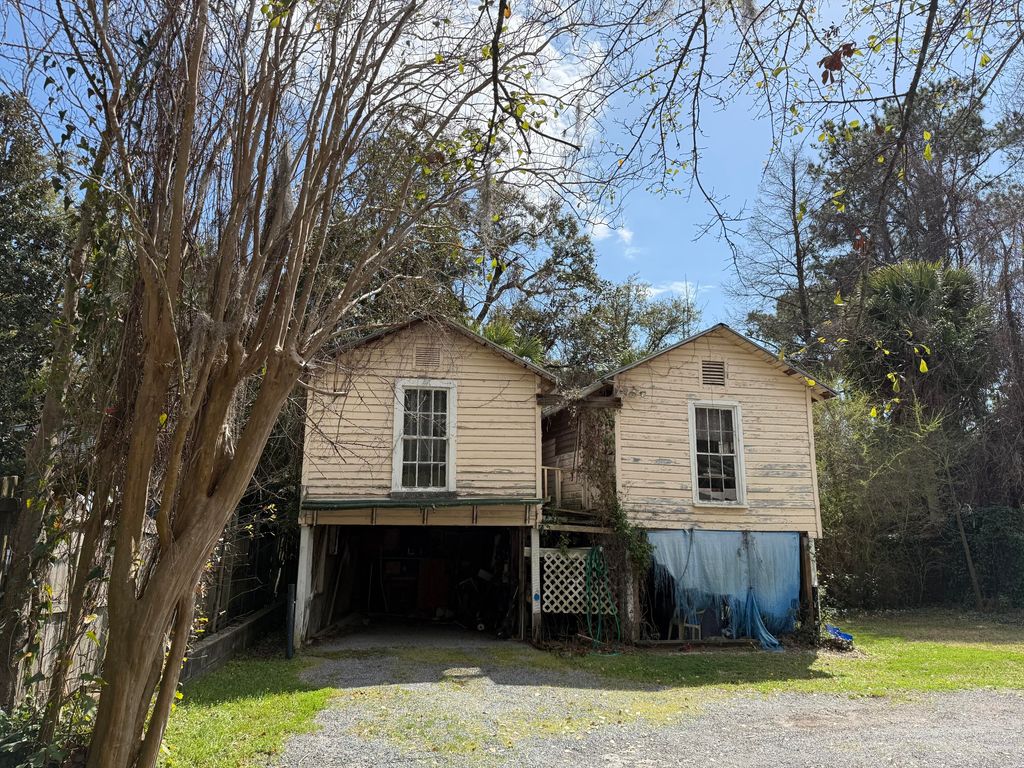 Photo of 11 Formosa Drive, Charleston, SC 29407 (MLS # 26006499)
