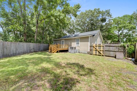 A home in North Charleston