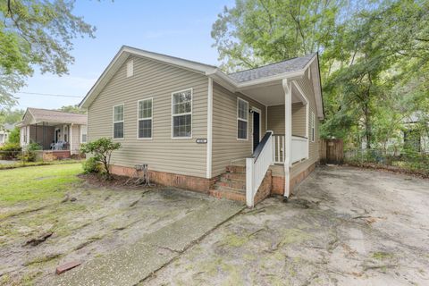 A home in North Charleston