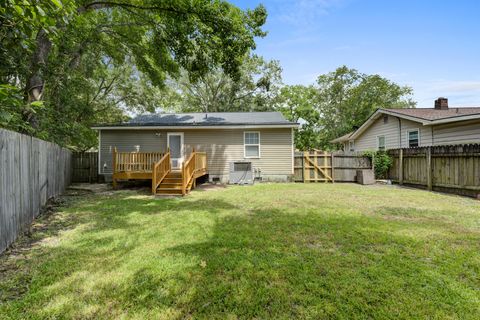 A home in North Charleston