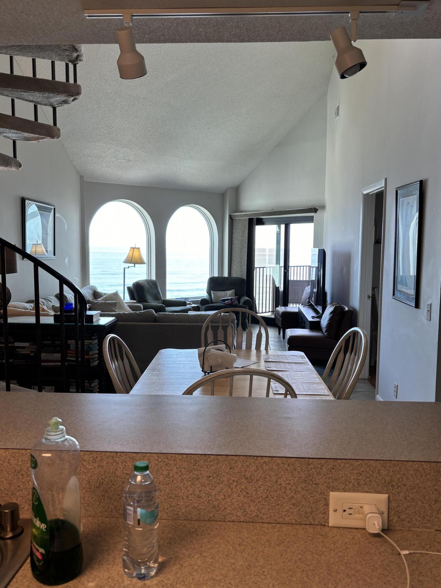 517 Seascape (1 Share Of 13 )