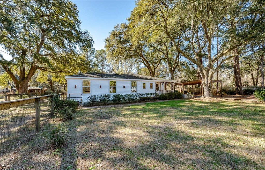 Photo of 7967 Highway 162, Hollywood, SC 29449 (MLS # 26013338)