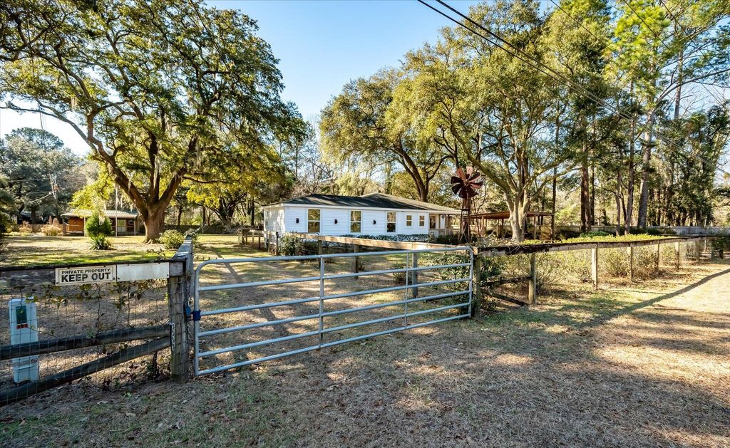 Photo of 7967 Highway 162, Hollywood, SC 29449 (MLS # 26013338)