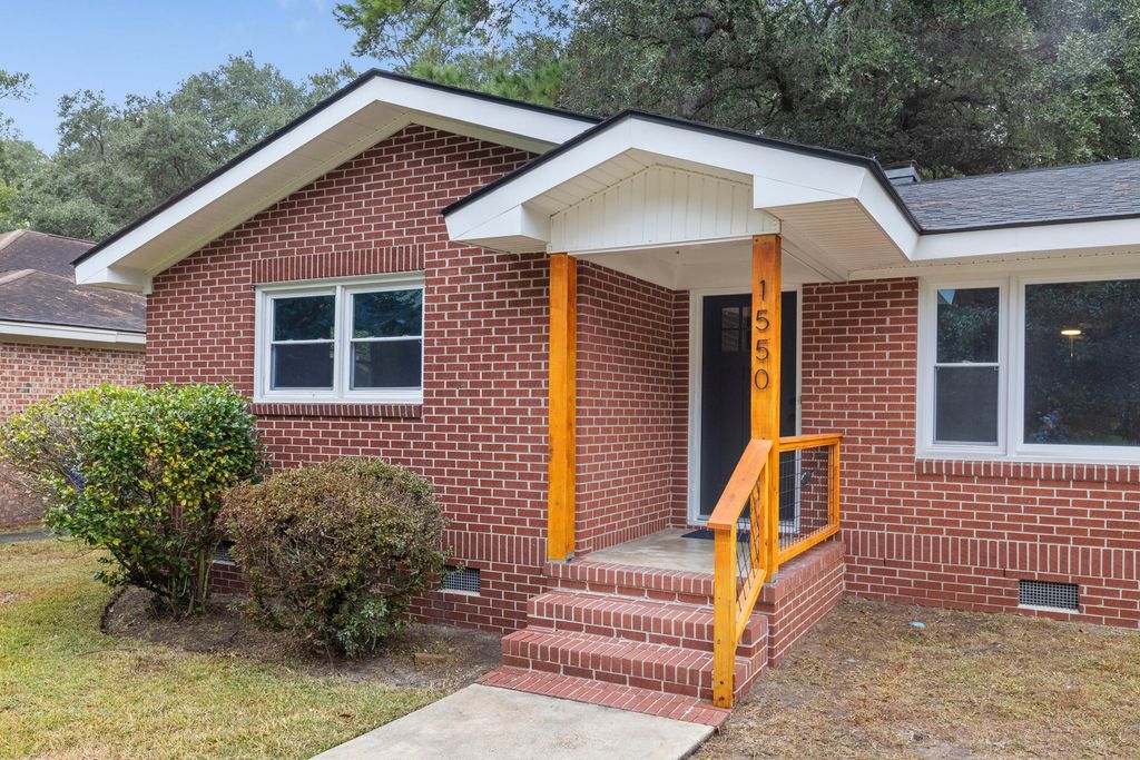 Photo of 1550 Salisbury Street, Charleston, SC 29407 (MLS # 25029135)