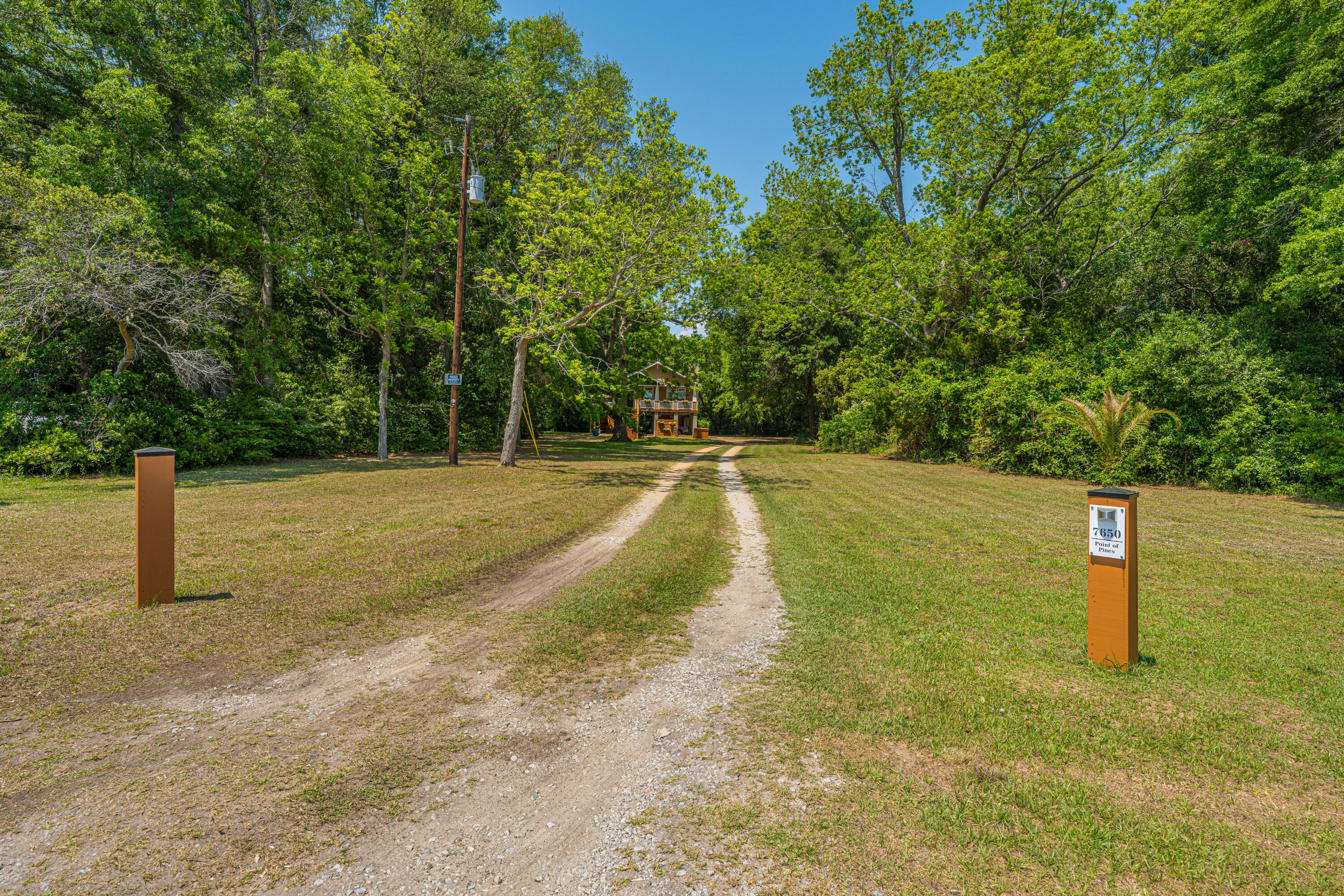 7650 Point Of Pines Road