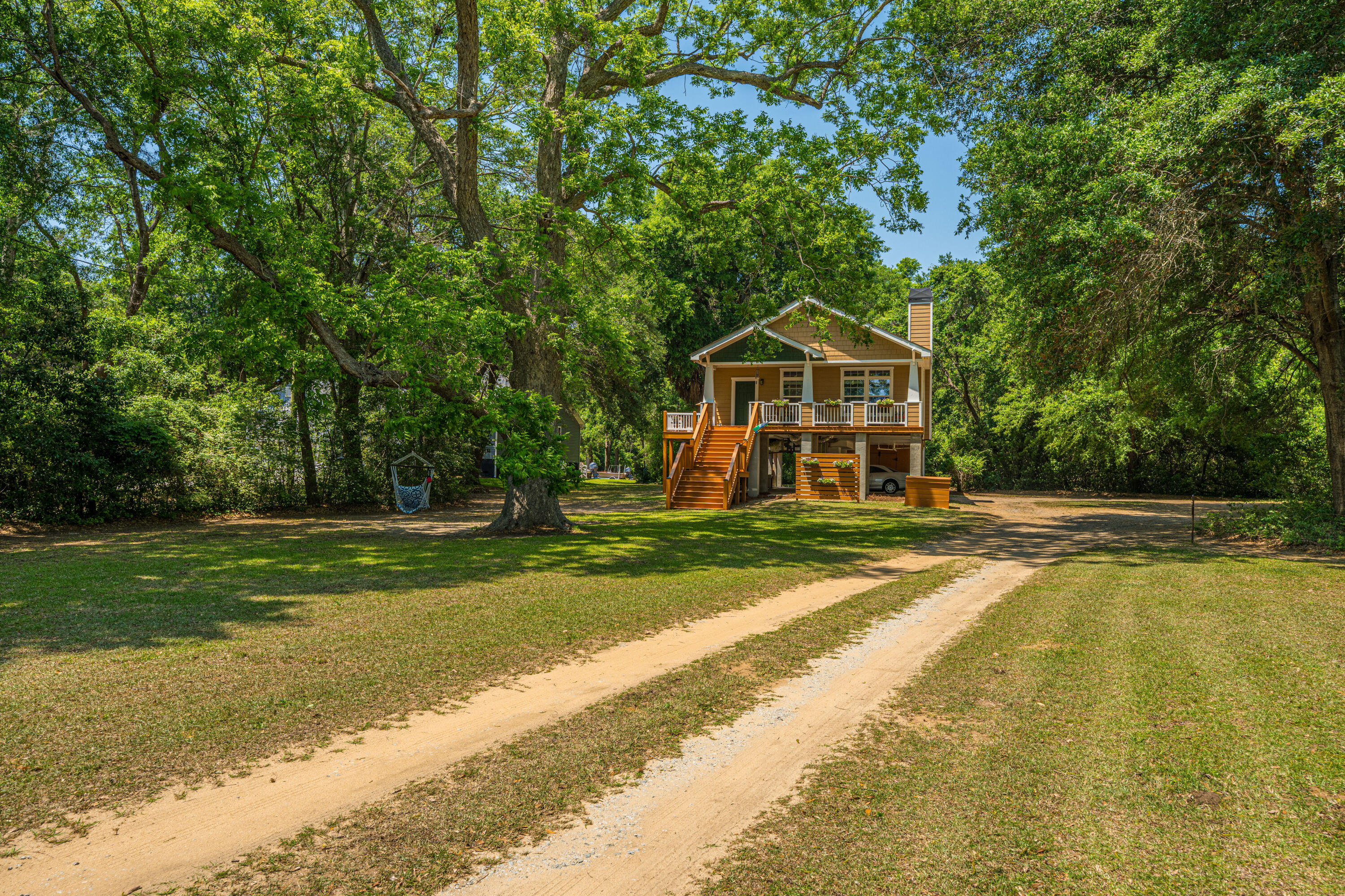 7650 Point Of Pines Road