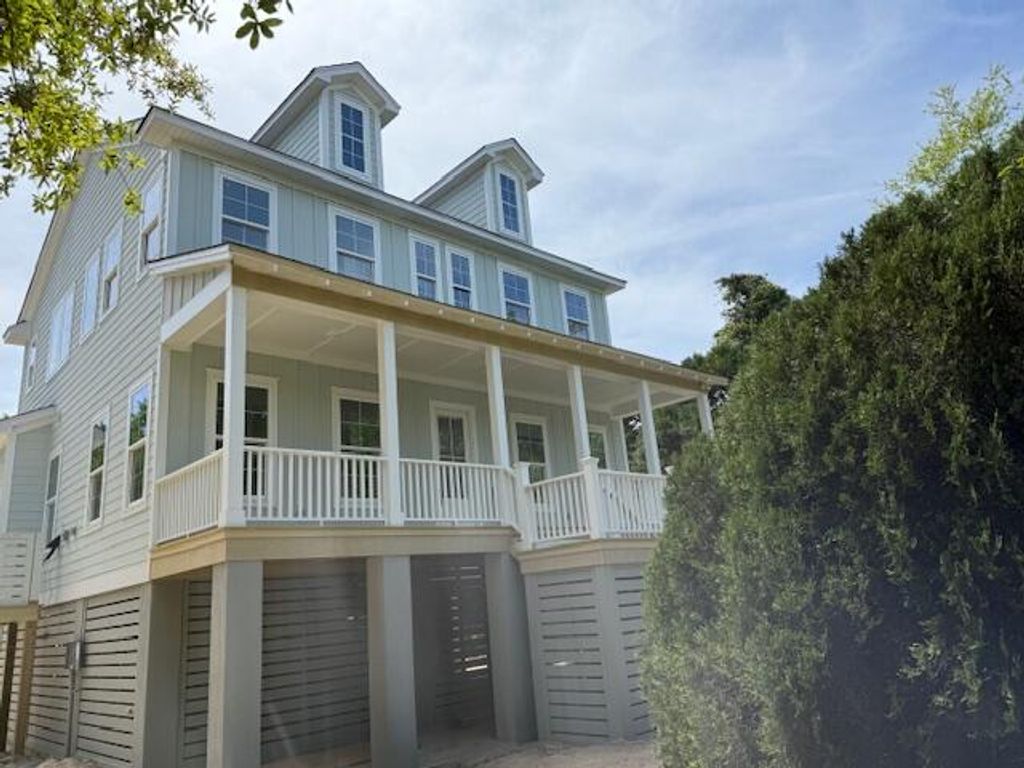 Photo of 1430 Lieben Road, Mount Pleasant, SC 29466 (MLS # 26009474)