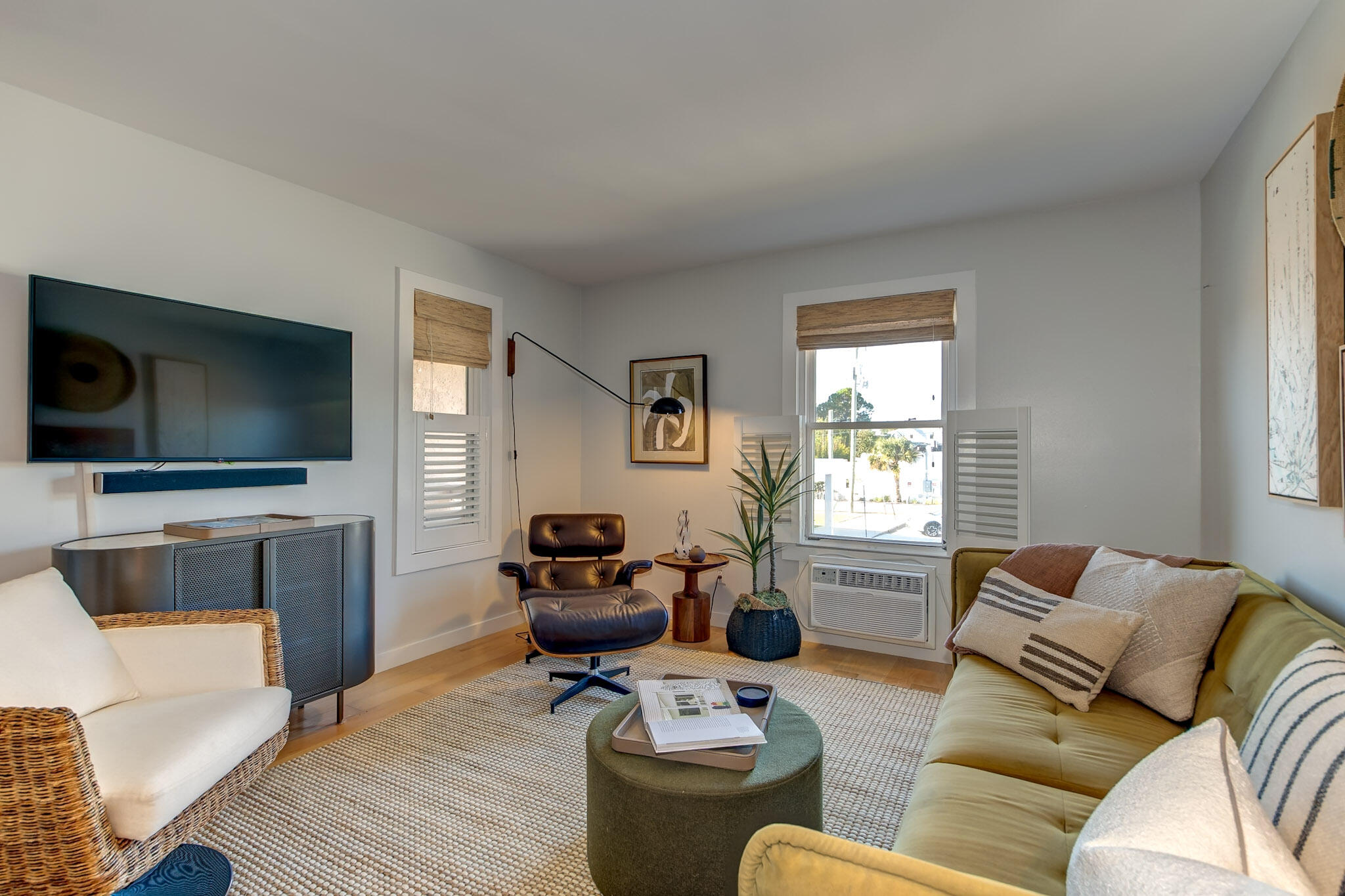 2057 Middle Street 11