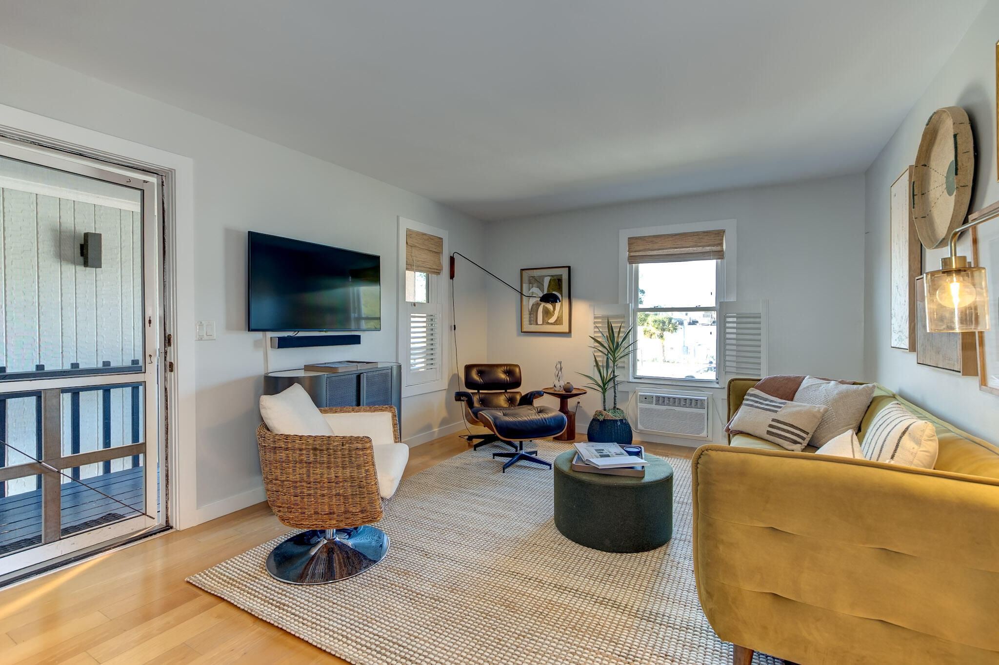 2057 Middle Street 11