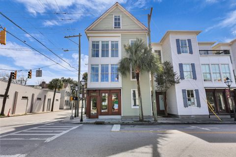 Photo of 207 St Philip Street, Charleston, SC 29403 (MLS # 25027570)