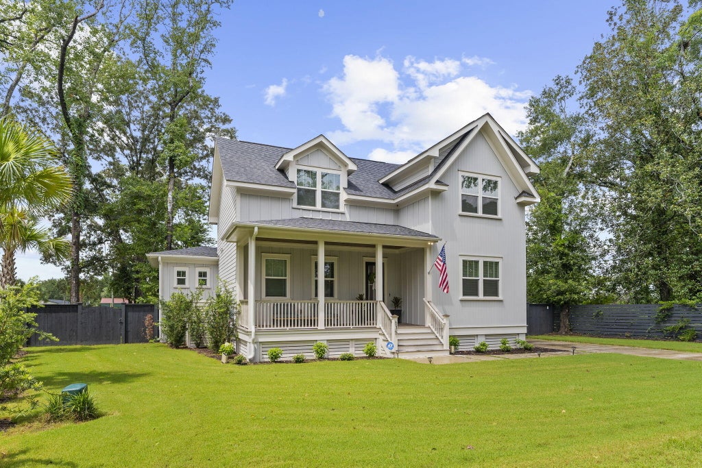 Photo of 635 Flint Street, Charleston, SC 29412 (MLS # 26022207)
