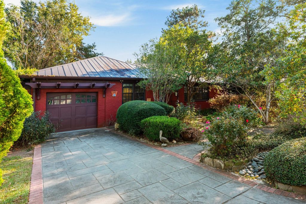 Photo of 132 Chadwick Drive, Charleston, SC 29407 (MLS # 25030411)