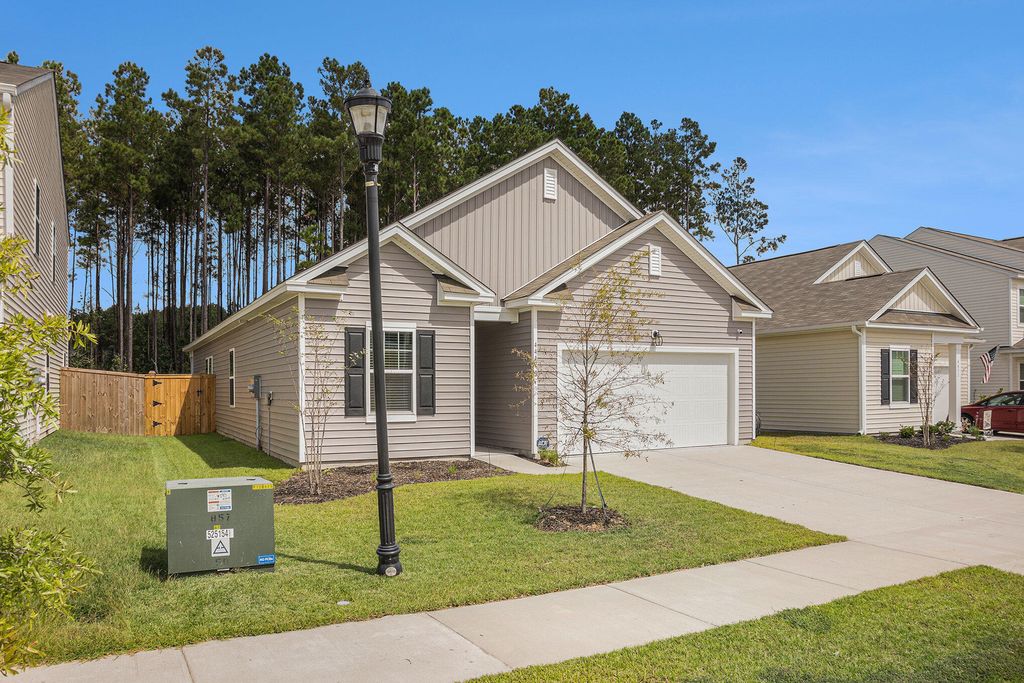 Photo of 4449 Ocean Farm Drive, Summerville, SC 29485 (MLS # 25026502)