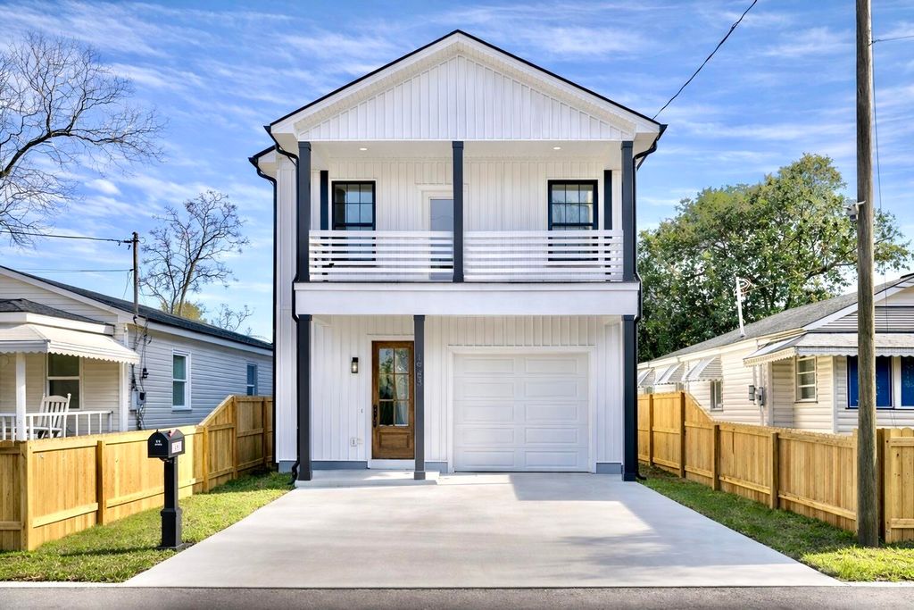 Photo of 1983 Hugo Avenue, North Charleston, SC 29405 (MLS # 25027006)