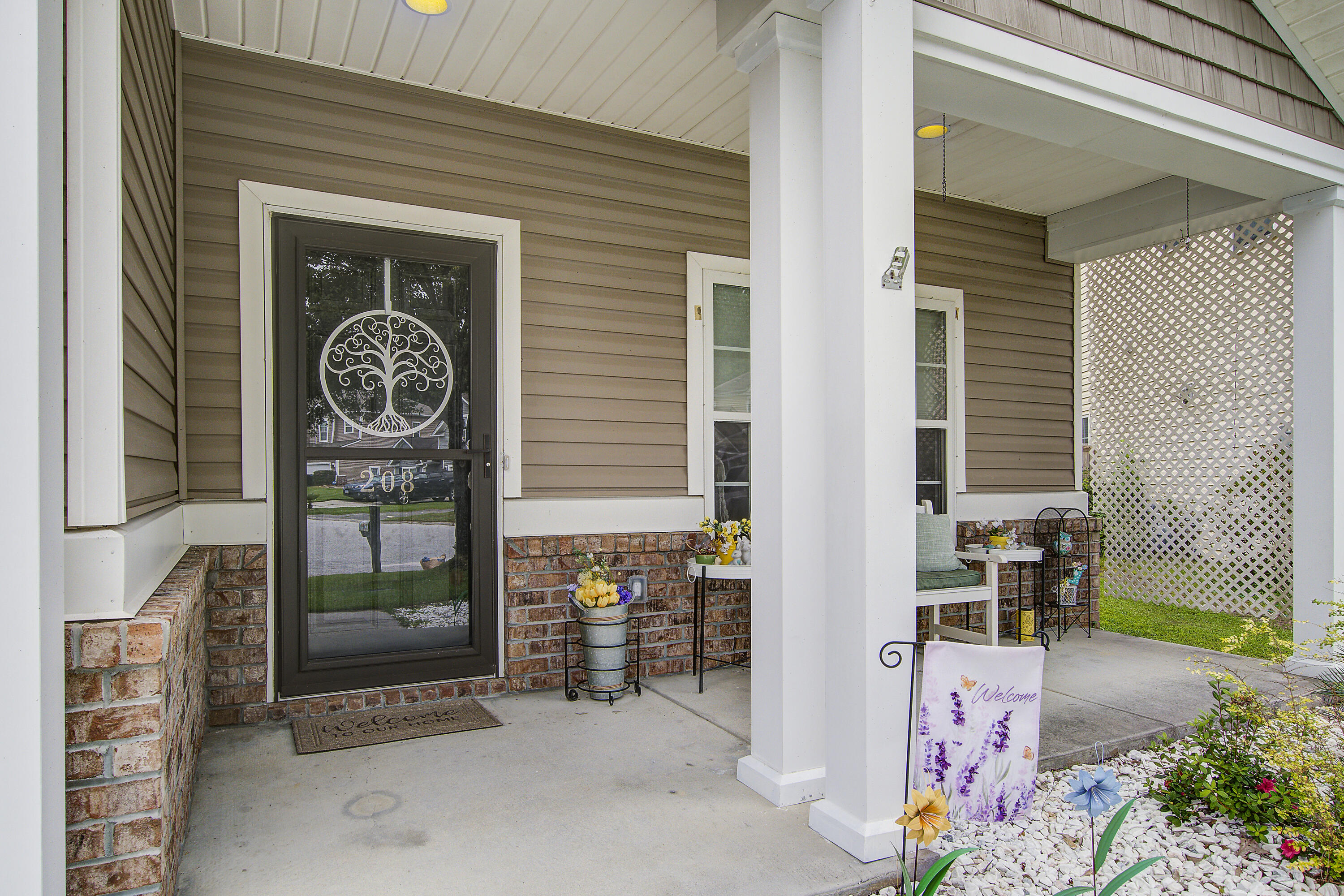208 Willet Drive