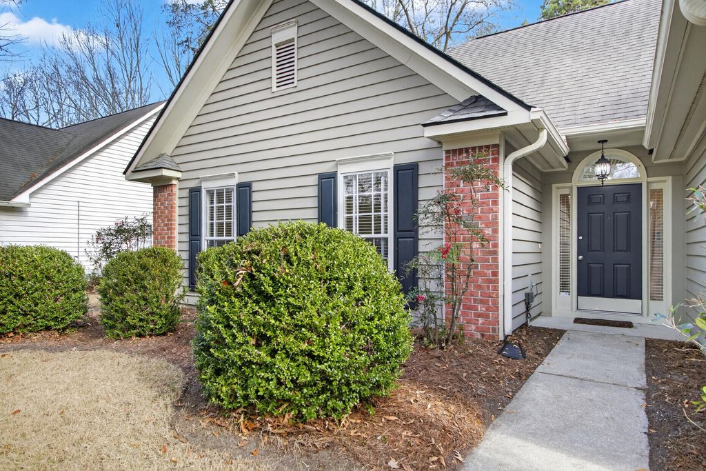 Photo of 1166 Old Ivy Way, Mount Pleasant, SC 29466 (MLS # 26002204)