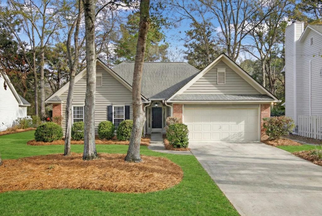 Photo of 1166 Old Ivy Way, Mount Pleasant, SC 29466 (MLS # 26002204)