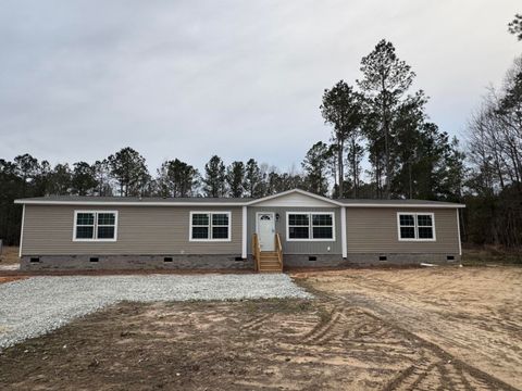 A home in Eutawville