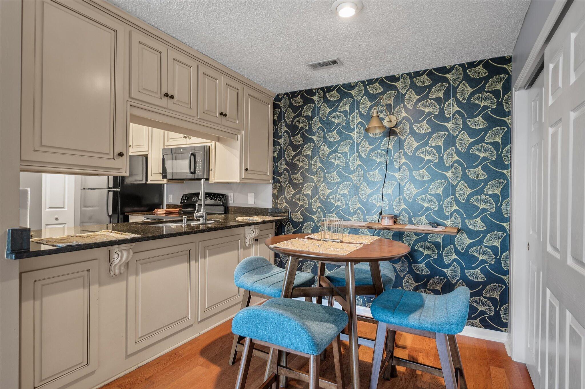 188 Midland Parkway Apt 105