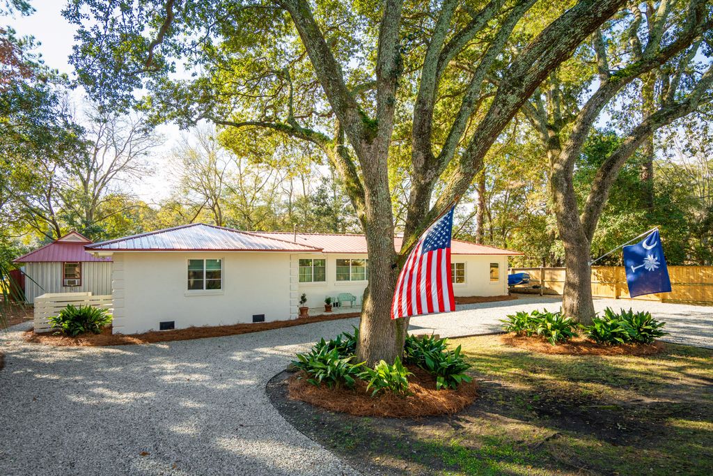 Photo of 1683 Pearlott Street, Charleston, SC 29407 (MLS # 26001176)