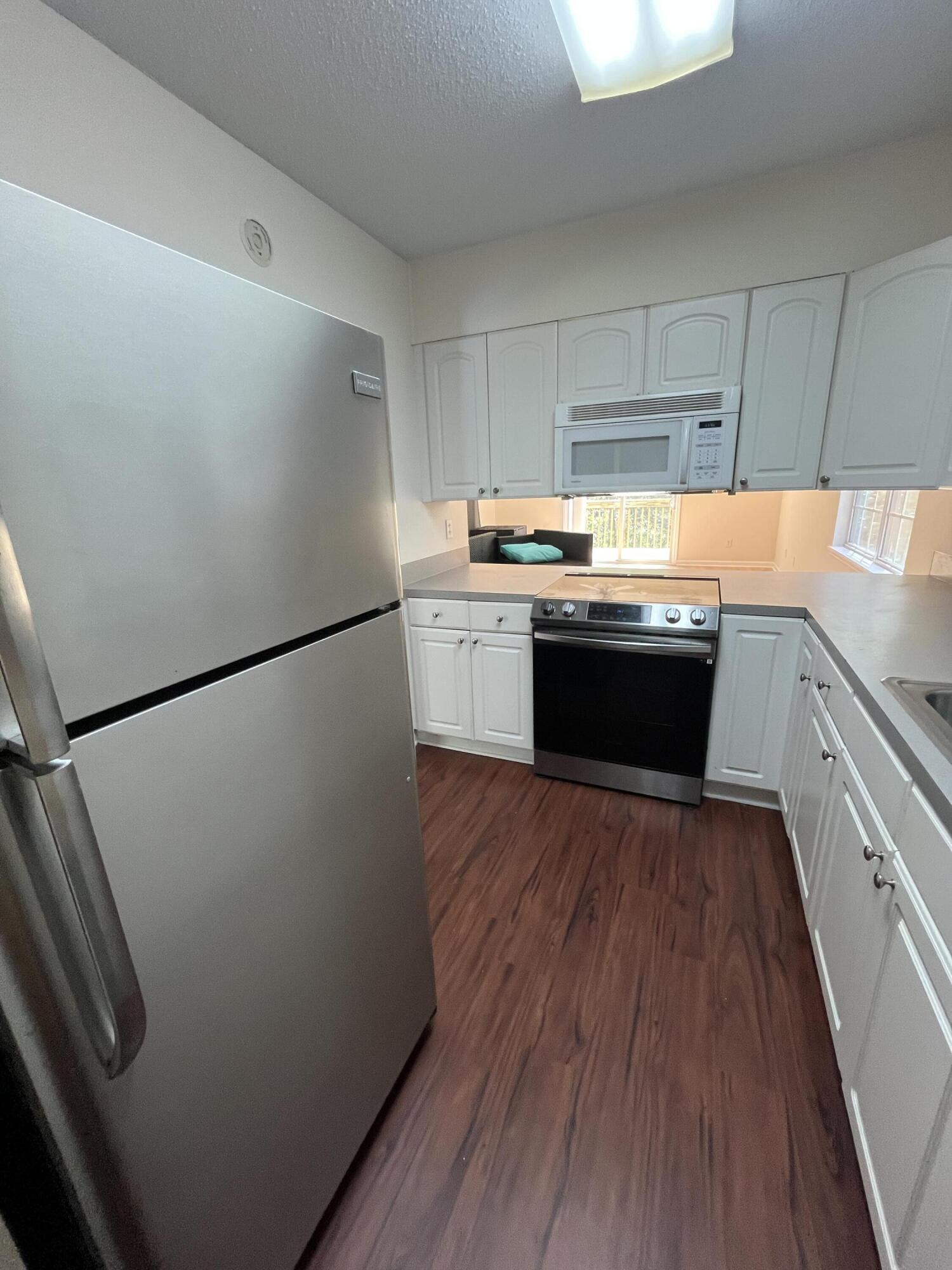 1533 Theresa Drive