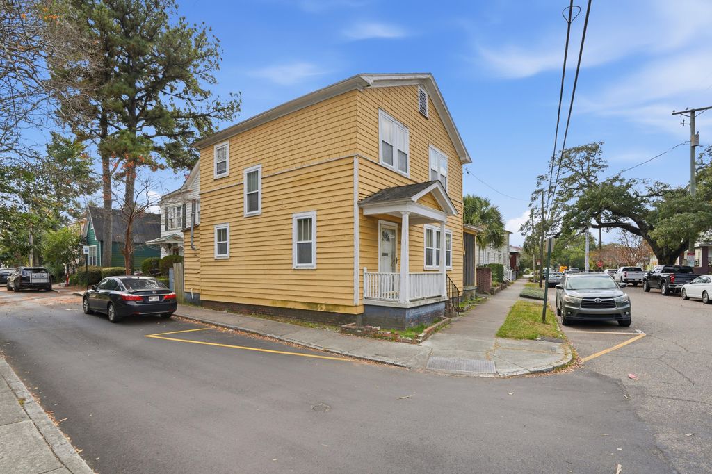 Photo of 225 Congress Street, Charleston, SC 29403 (MLS # 25031219)