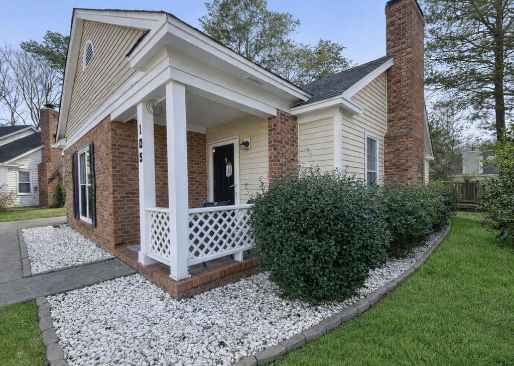 Photo of 108 Kings Court, Goose Creek, SC 29445 (MLS # 26004051)