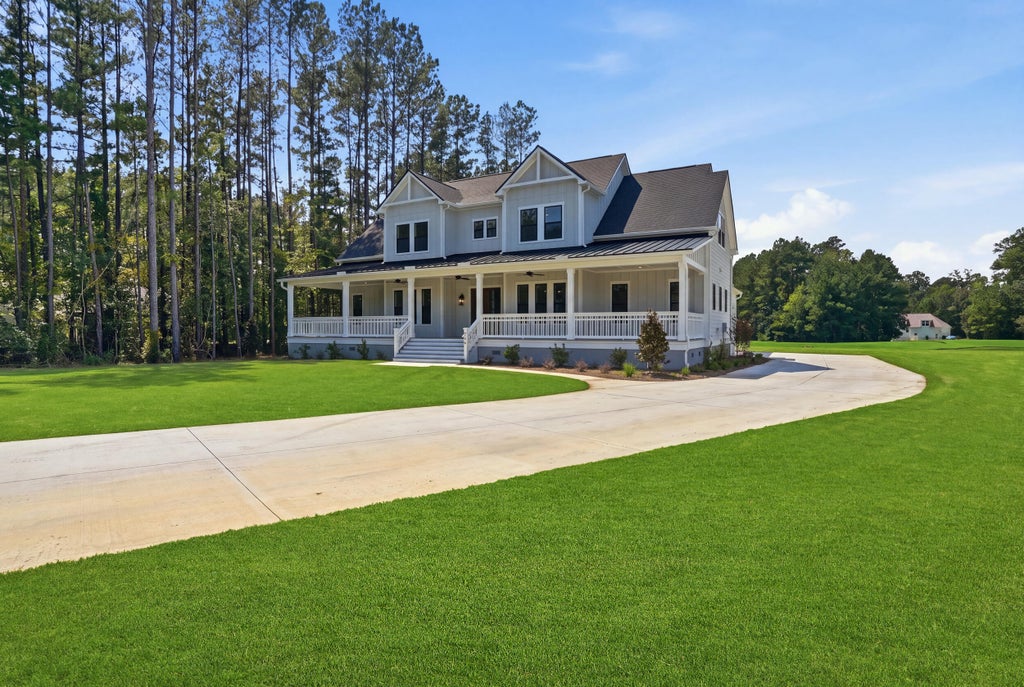 Photo of 1116 Plantation Overlook Drive, Moncks Corner, SC 29461 (MLS # 26025035)