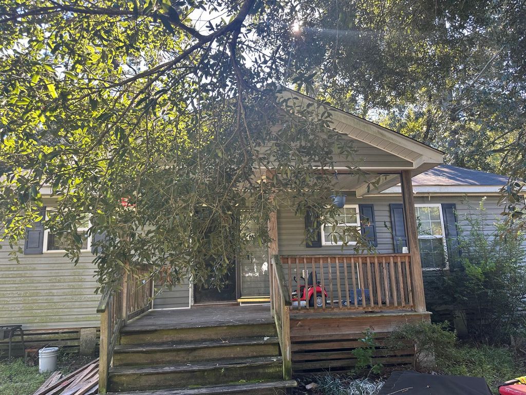 Photo of 2945 Bobo Road, Mount Pleasant, SC 29466 (MLS # 25027984)