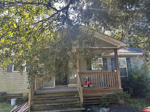 Photo of 2945 Bobo Road, Mount Pleasant, SC 29466 (MLS # 25027984)