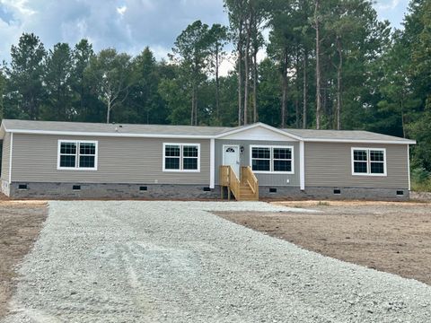 A home in Eutawville