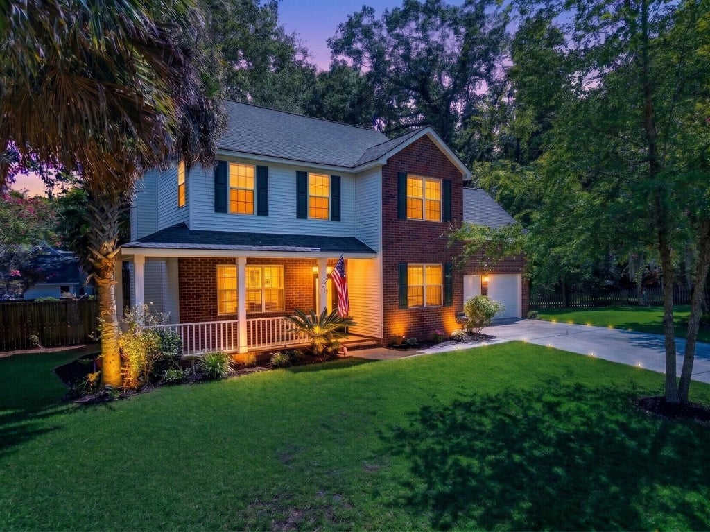 Photo of 111 Bonneau Court, Summerville, SC 29485 (MLS # 26026082)