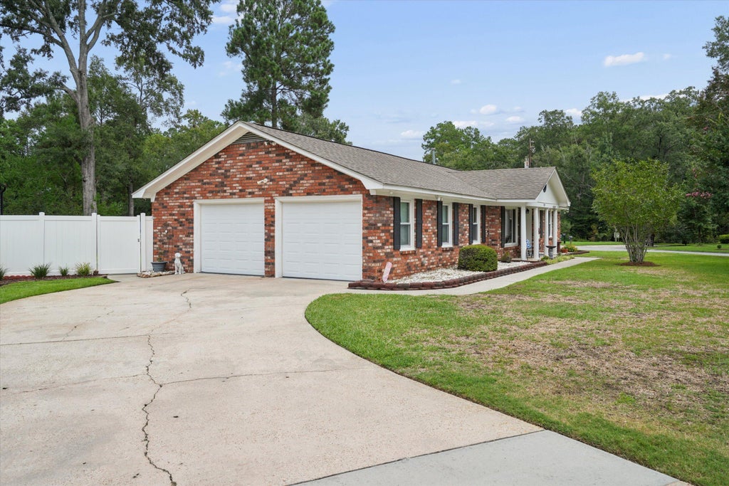 Photo of 8305 Greenridge Road, North Charleston, SC 29406 (MLS # 26024492)