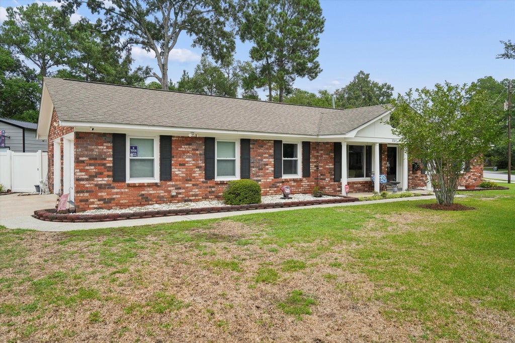 Photo of 8305 Greenridge Road, North Charleston, SC 29406 (MLS # 26024492)