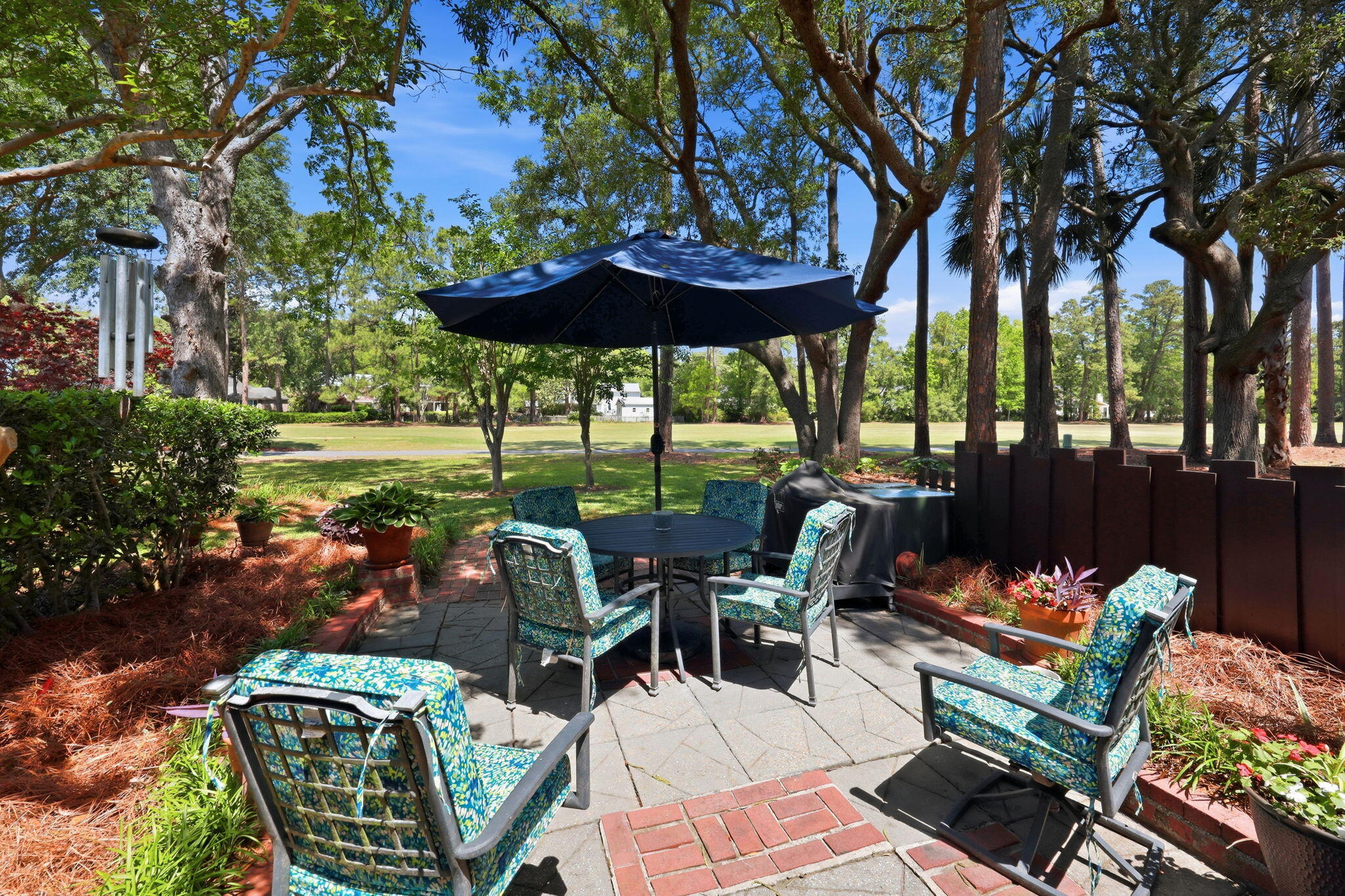 1004 Ventura Place