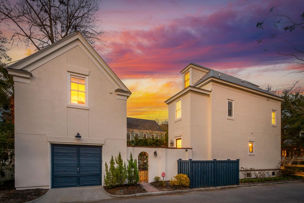 Photo of 45 Eastlake Road, Mount Pleasant, SC 29464 (MLS # 26003381)