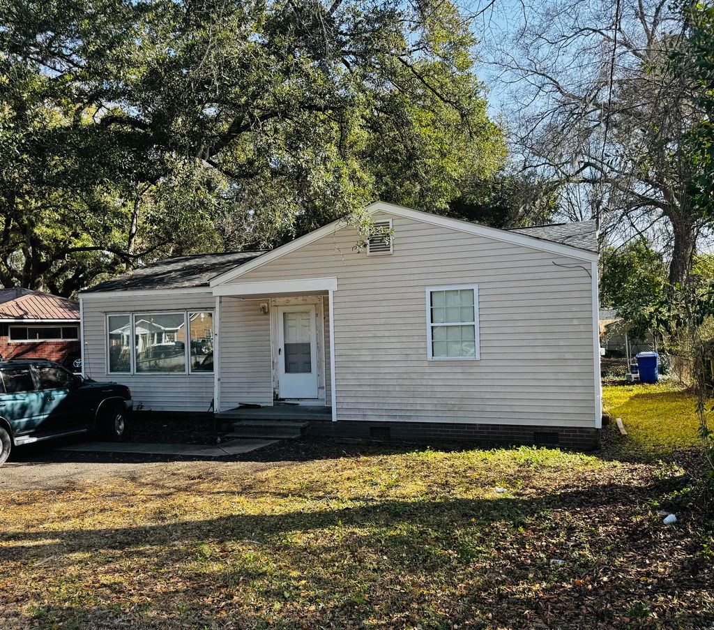 Photo of 1255 Remount Road, North Charleston, SC 29406 (MLS # 26010533)