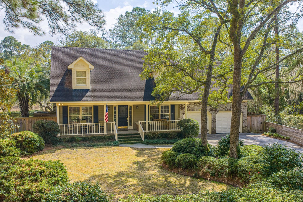 Photo of 1527 Saint Helenas Point, Charleston, SC 29407 (MLS # 26027699)