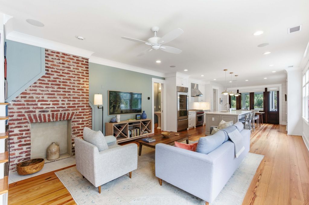 Photo of 64 Lenwood Boulevard #Apt C, Charleston, SC 29401 (MLS # 26005765)