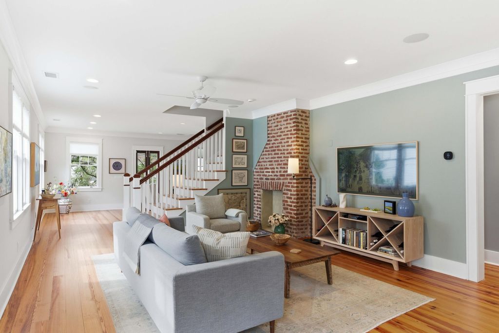 Photo of 64 Lenwood Boulevard #Apt C, Charleston, SC 29401 (MLS # 26005765)