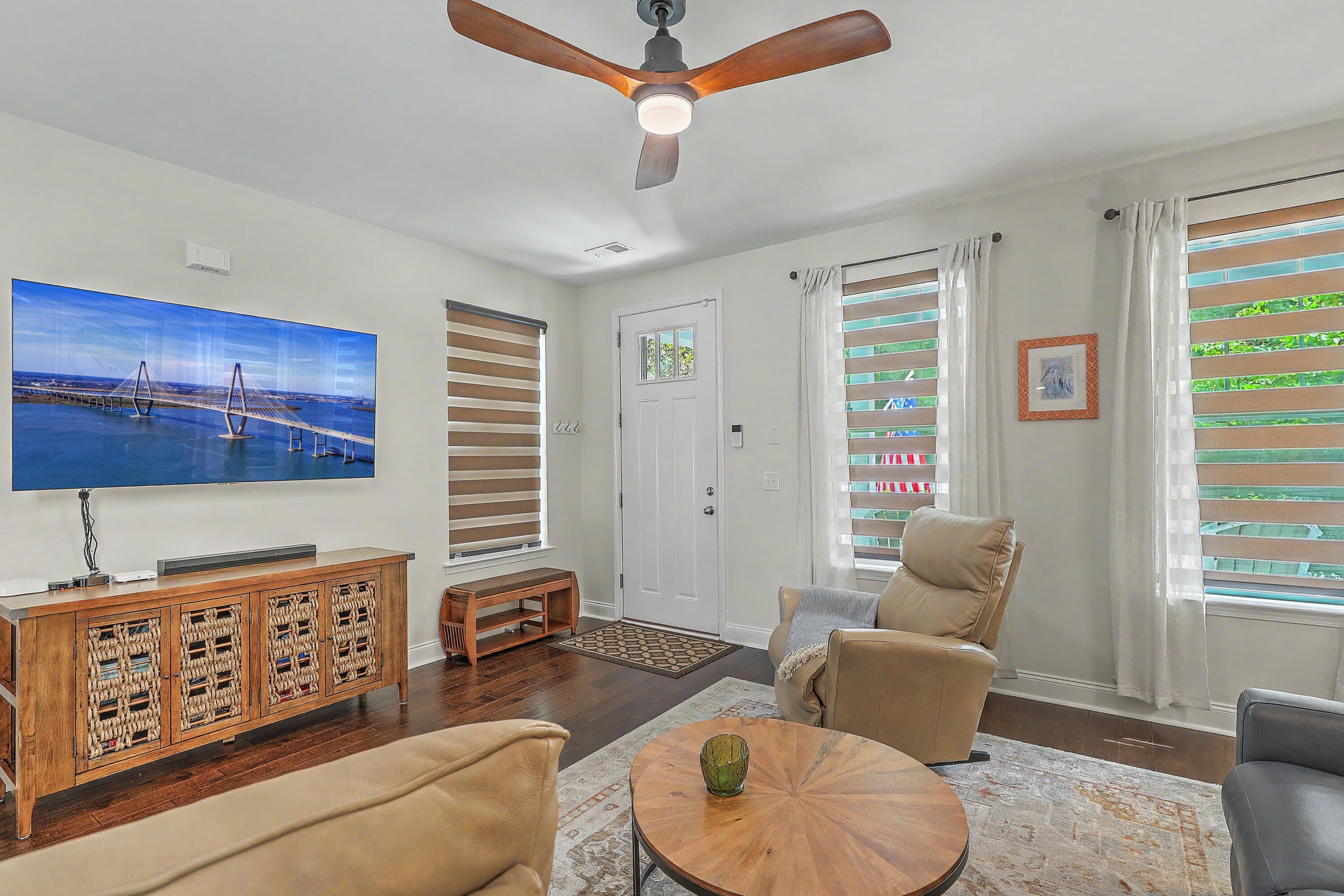 844 Rue Drive