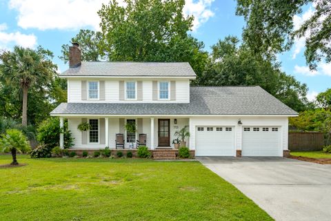 Photo of 713 Sawgrass Lane, Mount Pleasant, SC 29464 (MLS # 25024844) Photo of 713 Sawgrass Lane, Mount Pleasant, SC 29464 (MLS # 25024844)