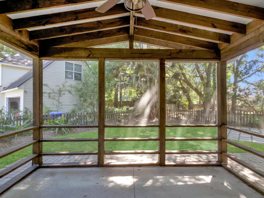 Photo of 1247 Center Lake Drive, Mount Pleasant, SC 29464 (MLS # 26014242)