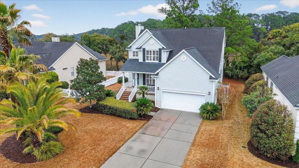 Photo of 1881 Palmetto Isle Drive, Mount Pleasant, SC 29466 (MLS # 26007935)