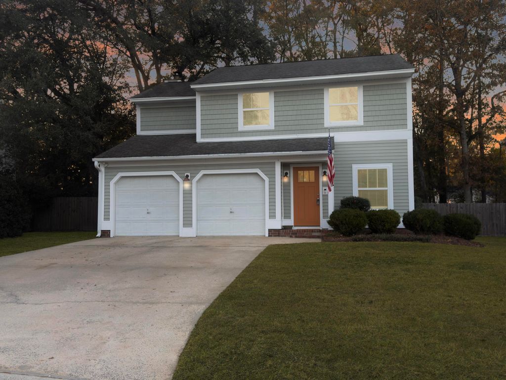 Photo of 205 Bayberry Run, Summerville, SC 29485 (MLS # 25031546)