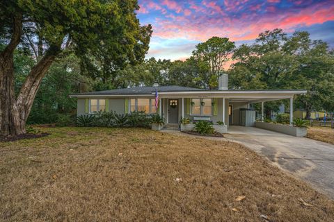 Photo of 316 6th Avenue, Mount Pleasant, SC 29464 (MLS # 26003441)