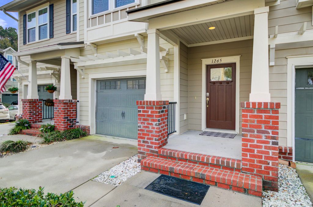 Photo of 1265 Dingle Road, Mount Pleasant, SC 29466 (MLS # 26000865)