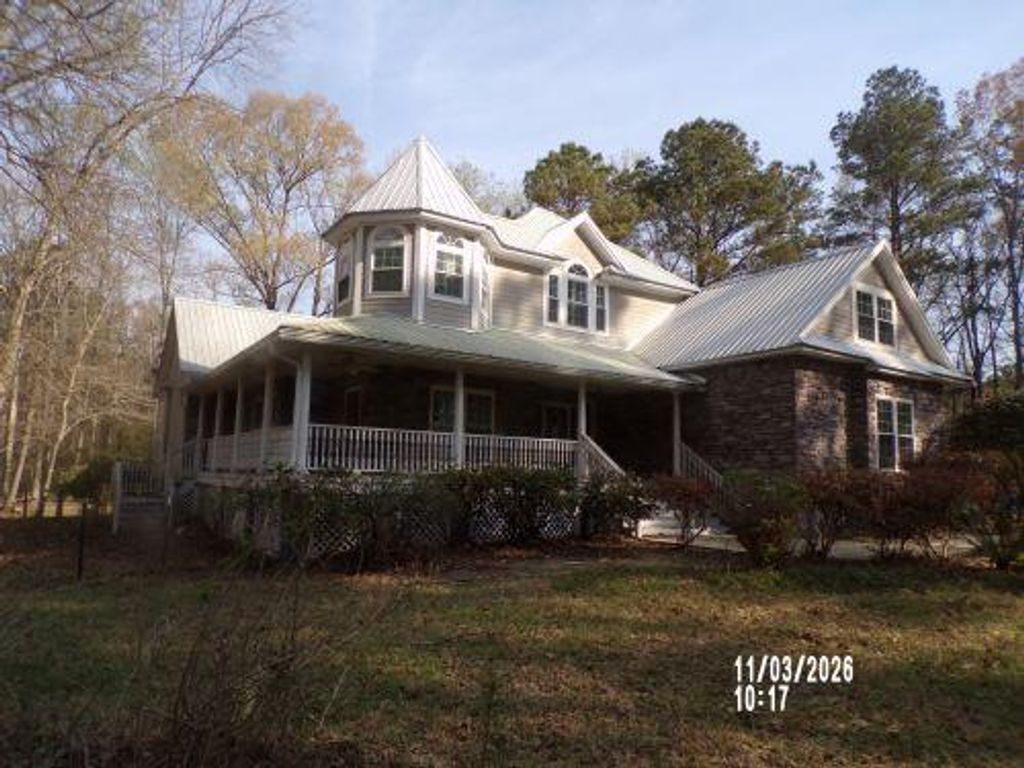 Photo of 301 Frys Way, Summerville, SC 29483 (MLS # 26005048)