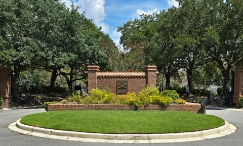 A home in North Charleston